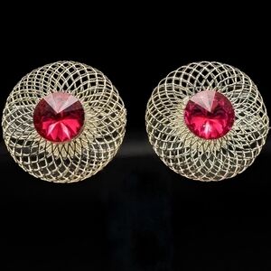RETRO-VINTAGE Wire Formed Silver Toned Clip On Earrings with Hot Pink Rhinestone